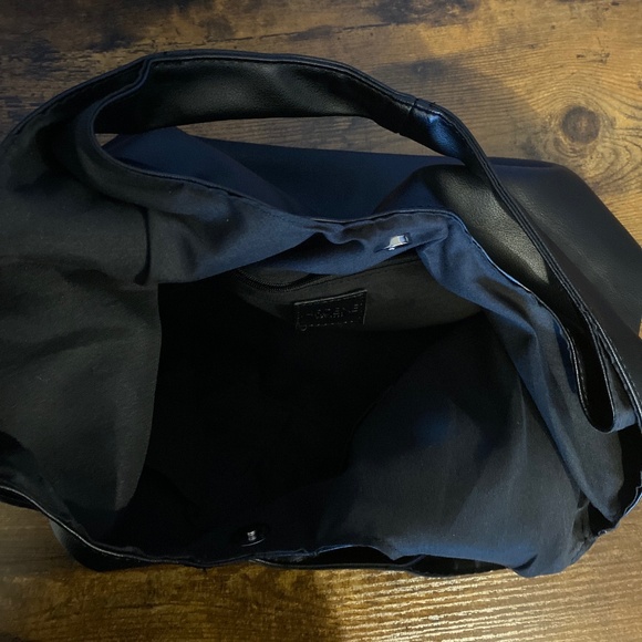 🎀4/$25🎀🖤New! Everyday Over The Shoulder Bag🖤 - Picture 3 of 3